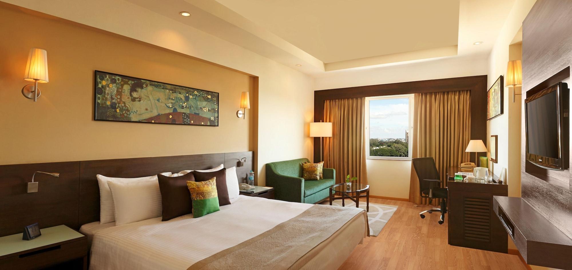 Lemon Tree Premier, Ulsoor Lake, Bengaluru Exterior photo