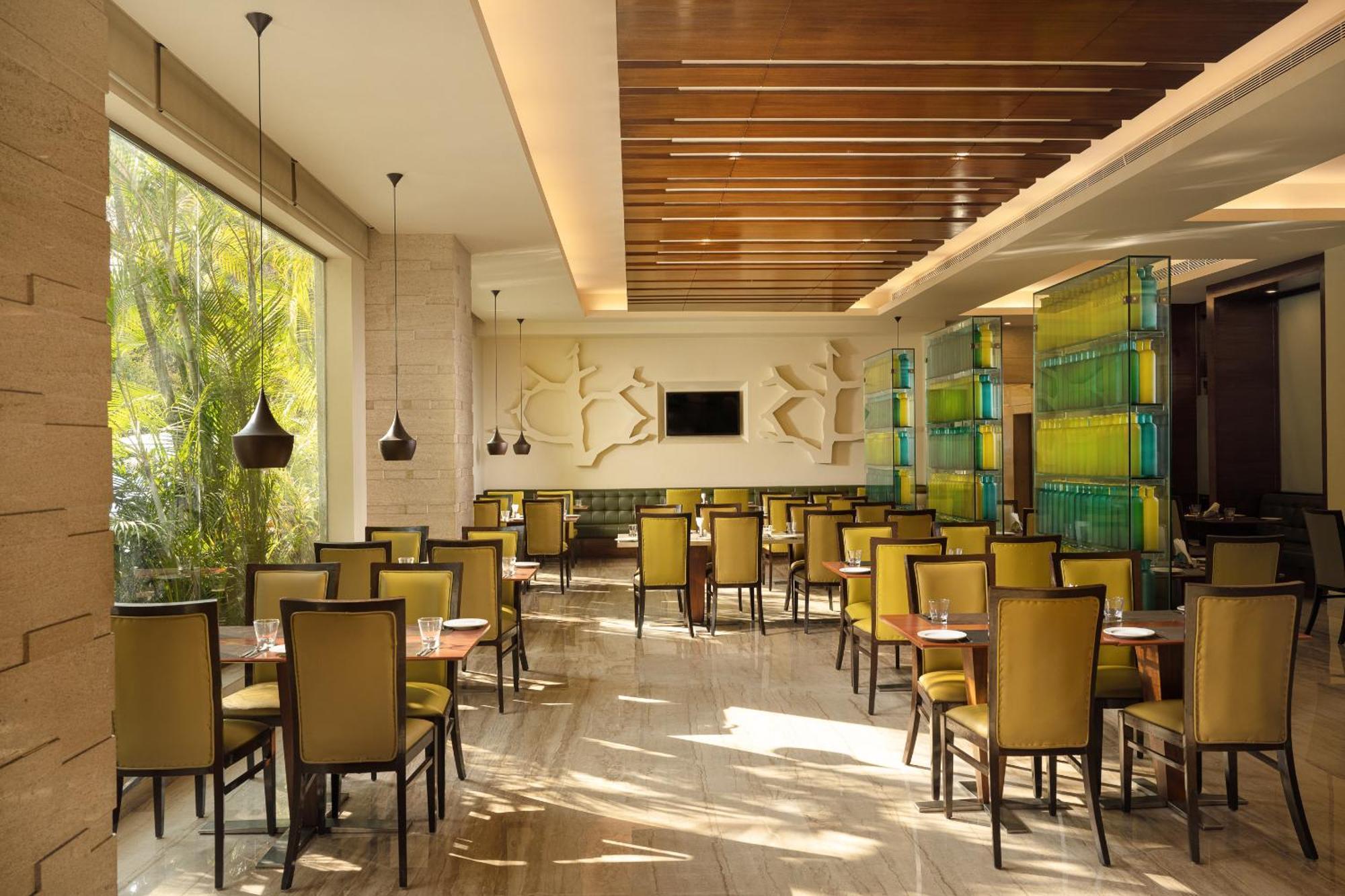 Lemon Tree Premier, Ulsoor Lake, Bengaluru Exterior photo